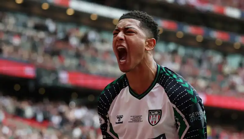 Jobe Bellingham Dortmund'a Transfer Oldu: Genç Yıldızın Yeni Başlangıcı