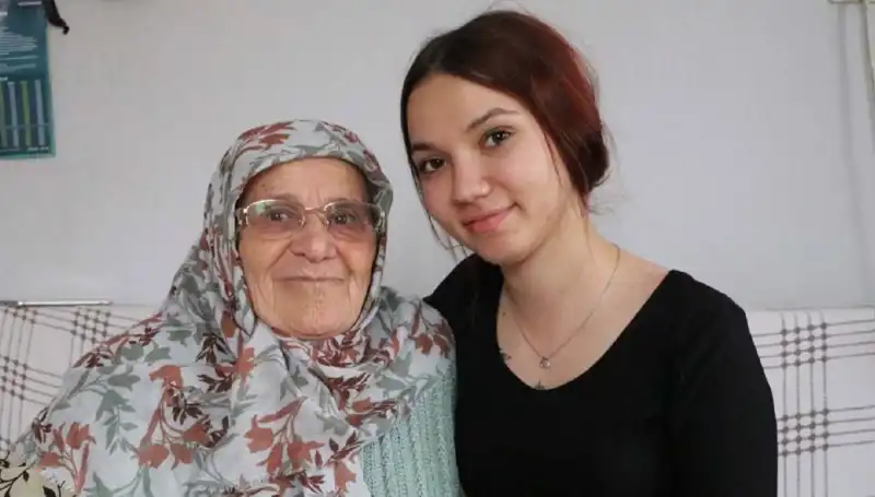 Anneanne Terliğine Ceza! Silah Sayılarak 4 Yıl Hapis Verildi