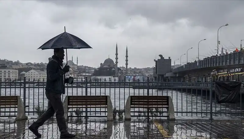 İstanbul'da Bahar Havası Yerini Kışa Bırakıyor: Yağmur ve Kar Beklentisi