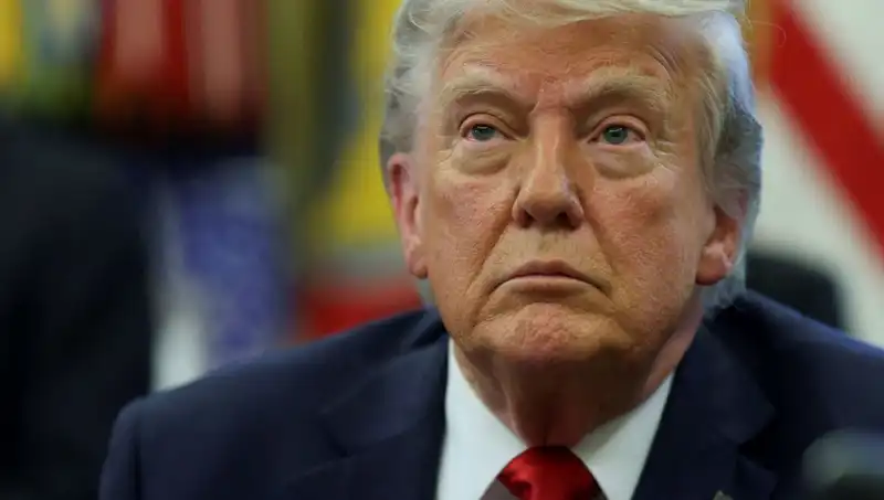 Trump’tan Çarpıcı İfadeler: "Hem Ülkeyi Hem Dünyayı Yönetiyorum"