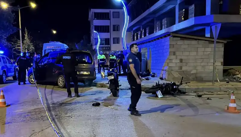 Motorlu Taşıtlarda Korkunç Kaza: İki Genç Hayatını Kaybetti