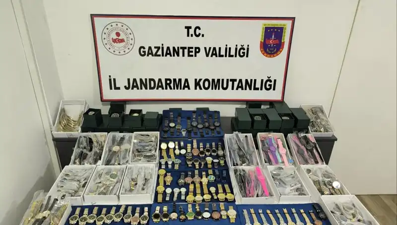 Gaziantep'te Kaçak Saat Operasyonu: 3 Milyon Liralık Piyasa Değeri Üzerine Baskın