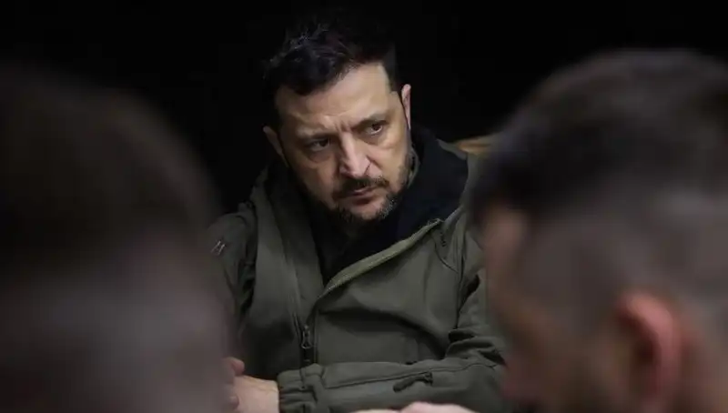 Zelenski'den Şok Açıklama: Rusya Kuzey Kore Yapımı Füzeler Kullanıyor