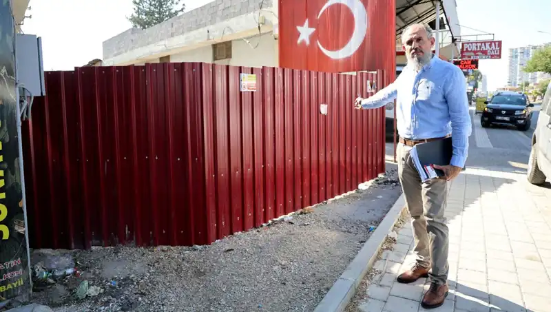 Tapulu Arazim Dedi, Sokak Girişini Kapattı: Yerel İsyan Patlak Verdi