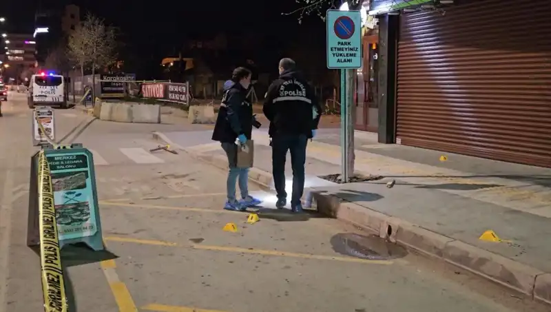 Pideci Dükkanında Kanlı Kavga: Bir Ölü, Üç Yaralı