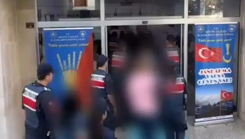 FETÖ Operasyonunda 30 İl ve 65 Tutuklamayla Şok Gelişme