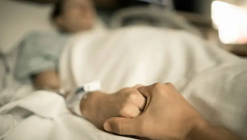 Kanser Belirtisiz Yayılıyor Mu? Sessiz Yanımızda Büyüyen 5 Ölümcül Tehlike