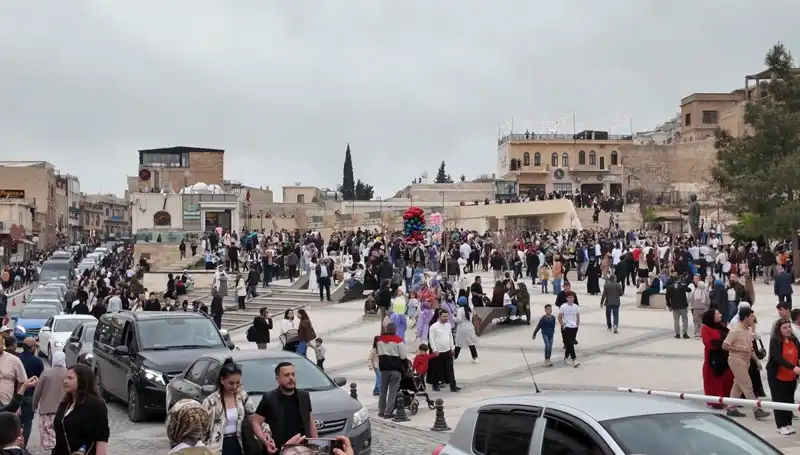 Mardin, Ramazan Bayramı’nda Yerli ve Yabancı Turistlerin Gözdesi Oldu