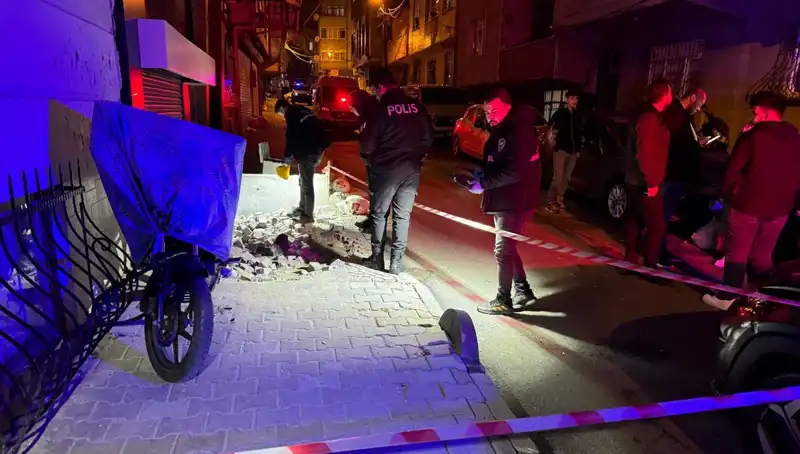 Küçükçekmece'de Plakasız Motosikletle Gerçekleşen Saldırı Dehşet Anlarıyla Hatırlanacak