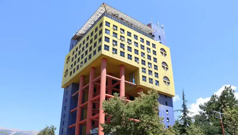 Dünyanın En Saçma Binası Yerine Yenilikçi Proje Hayata Geçiyor