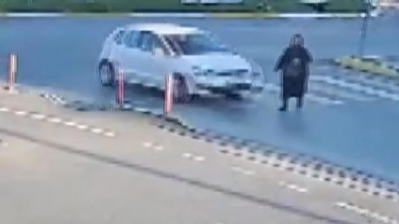 Yardım Beklerken İkinci Kaza: Araç Çarptı