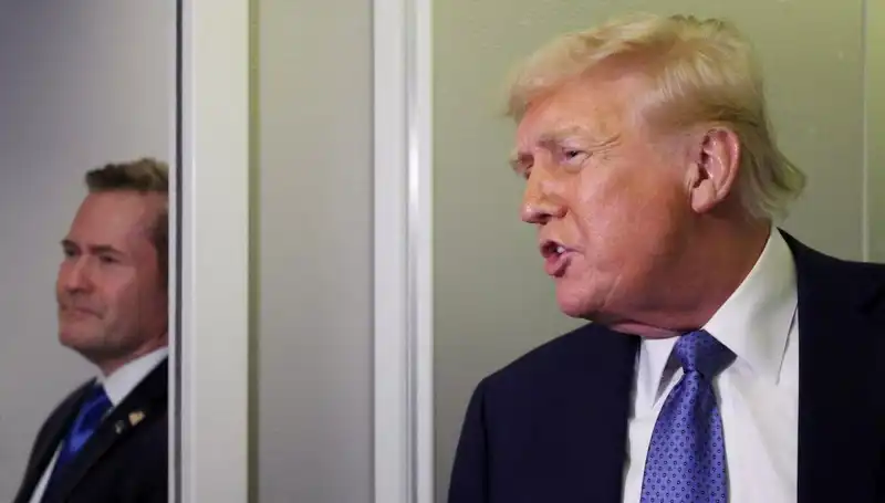 Trump, Planları Sızdıran Mike Waltz'ı Görevden Aldı: İşte Tüm Detaylar