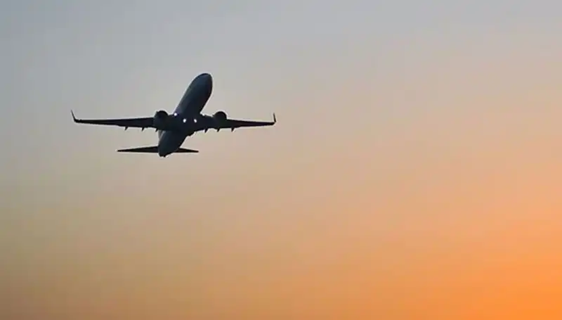 İstanbul'da Havacılık Seferleri Yeniden Başlıyor: THY ve Pegasus Uçakları Dönüşte