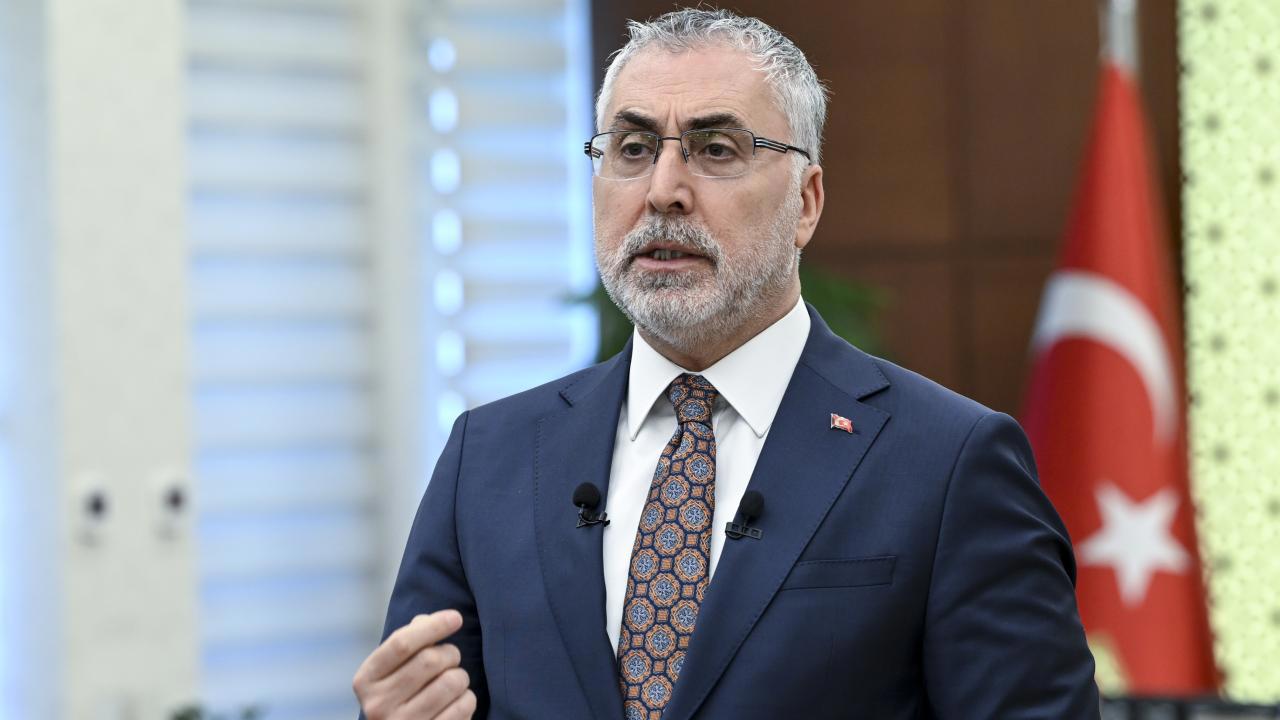 Bakan Işıkhan'dan Müjde: Asgari Ücrette İyileştirme Olabilir