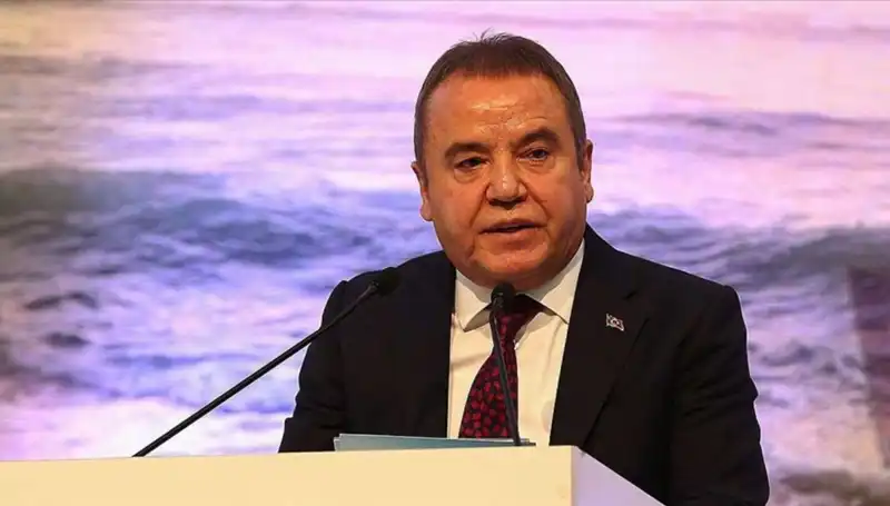 Muhittin Böcek’in Tutukluluk Haliyle İlgili İtiraza Red: Siyasette Gözler Yeniden Antalya’da