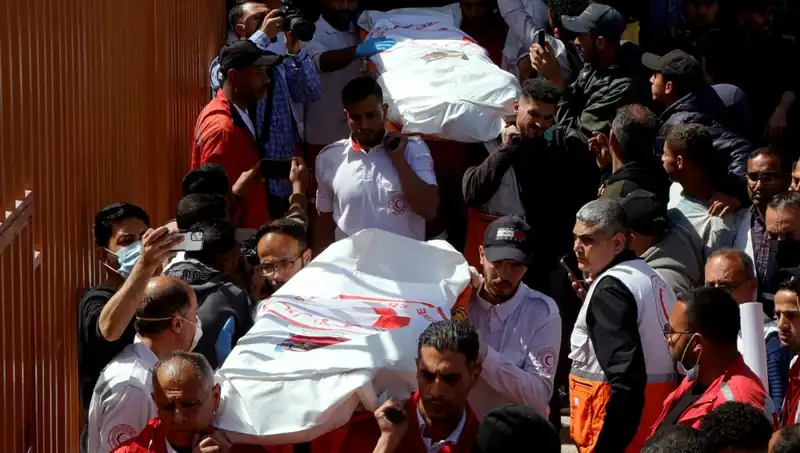 İsrail Katliamı: Hayat Kurtarma Çabaları Nasıl Kurban Edildi?