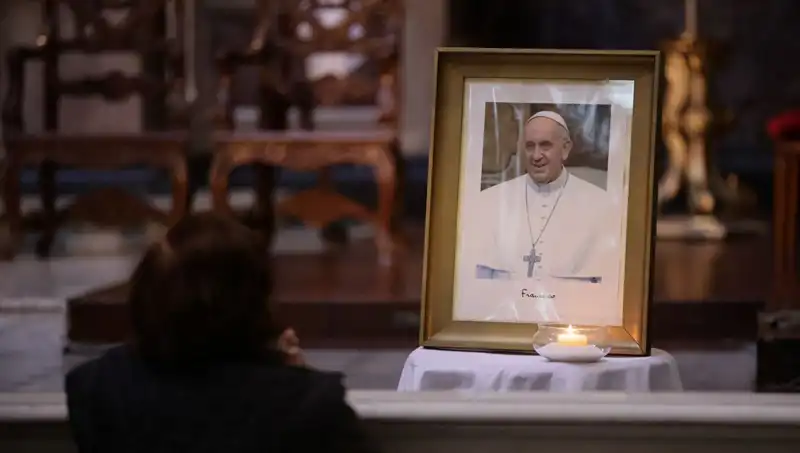 Papa Francis’in Vasiyetinde Gizli Mesajlar ve Cenaze Detayları