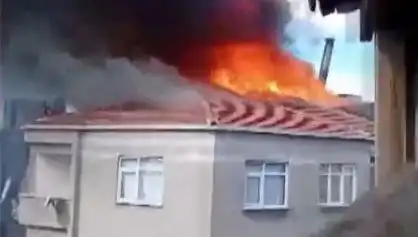 Bağcılar'da Yangın Korkutan Anlar: Beş Katlı Bina Alev Alev Yandı