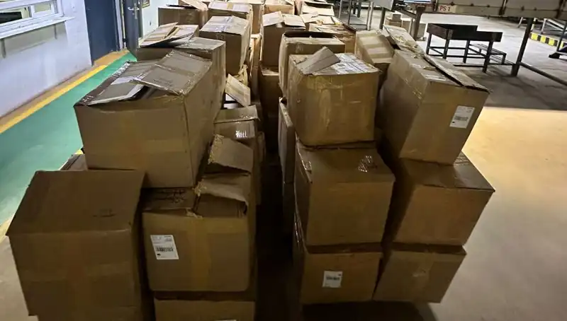 Kargo Şirketinde Şaşırtan Baskın: Kaçak Tütün Depoda Ele Geçirildi