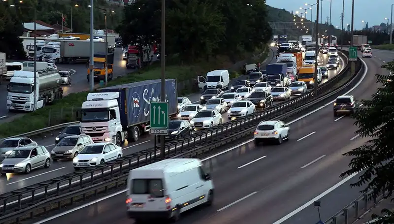 Bayram Öncesi Yoğun Trafikte Alınan Önemli Önlemler Açıklandı