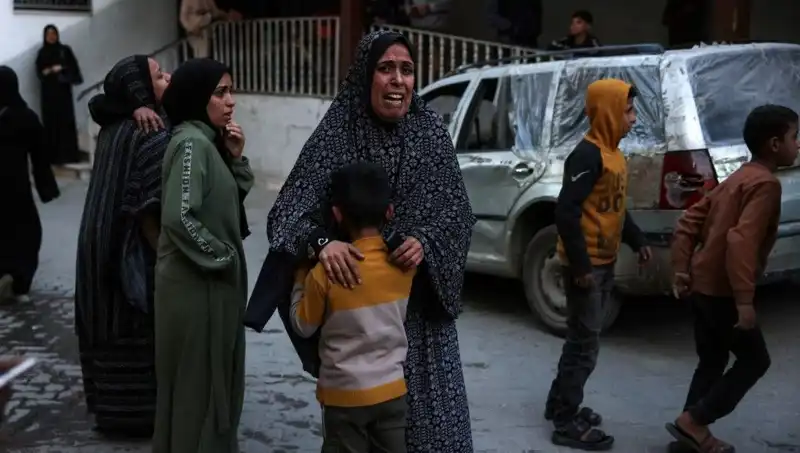 İsrail'in Yeni Saldırısında 6 Kardeşin de Aralarında Olduğu 7 Kişi Hayatını Kaybetti