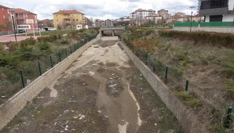 Akarsuların Tarihi Değişimi: Coşkun Akıştan Kuraklığa Doğru