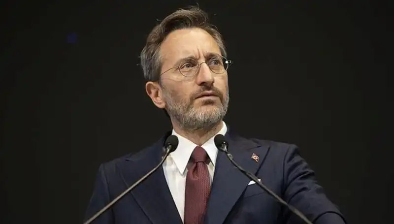 Fahrettin Altun'dan Özgür Özel'in Açıklamalarına Sert Tepki Geldi!