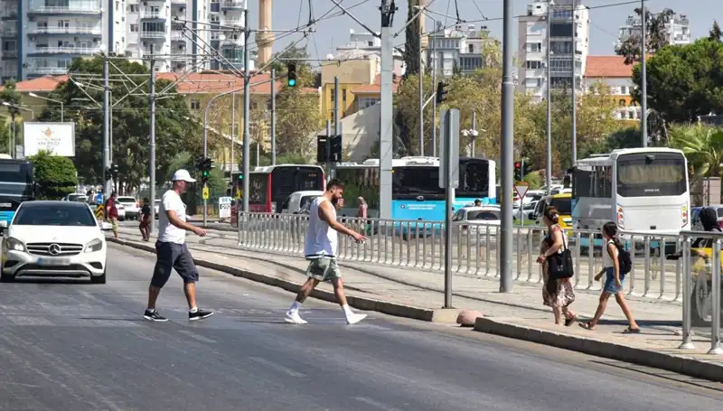 Trafikte Hayatı Tehdit Eden Bilinçsizlik Hızla Artıyor