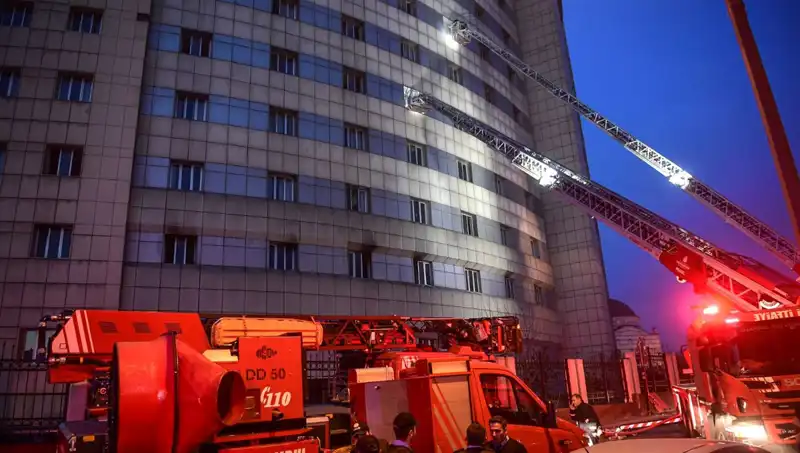 Yüksek Katlı Binalarda Yaşayanlar İçin Hayati Uyarılar: İtfaiyeciler Tehlikeleri Açıkladı
