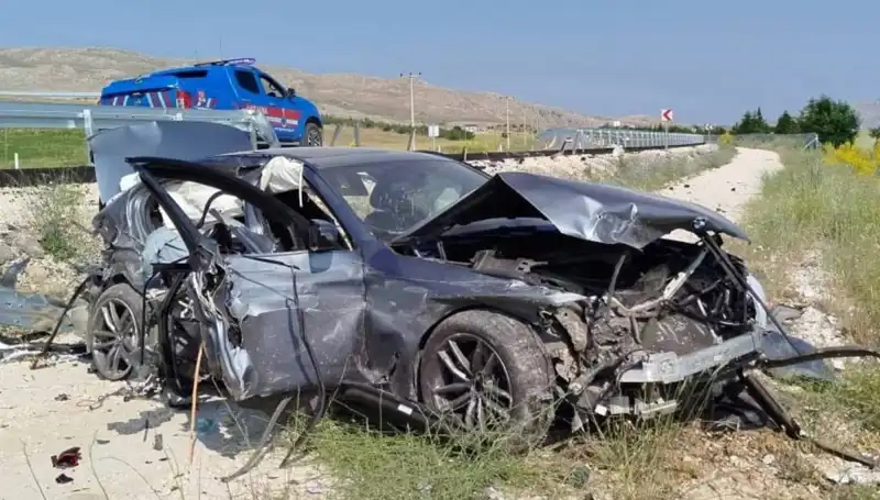 Sivas'ta Tek Günde İki Farklı Trafik Kazası: 9 Yaralı