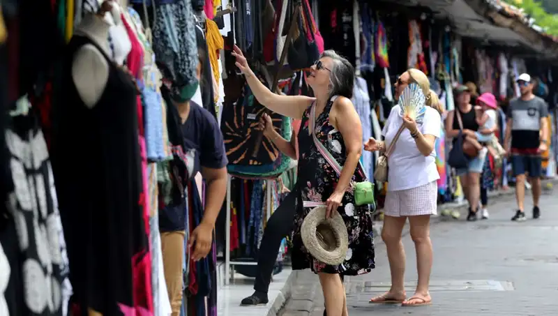 Bali’nin Yeni Kıyafet Yasağı: Turistler İçin Cezalandırma Uygulaması Başladı