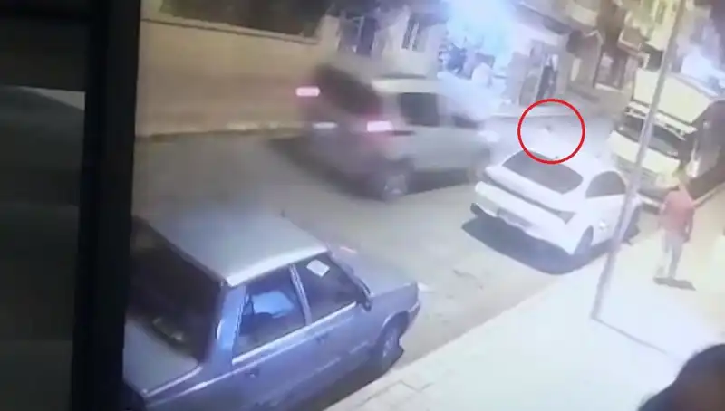 Yola Fırlayan Çocuğa Hafif Ticari Araç Çarptı: Olayın Ayrıntıları Neler?