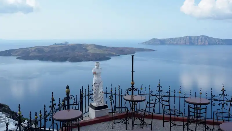 Santorini'de Endişe Verici Gelişmeler: "Ada Sulara Gömülebilir" Uyarısı