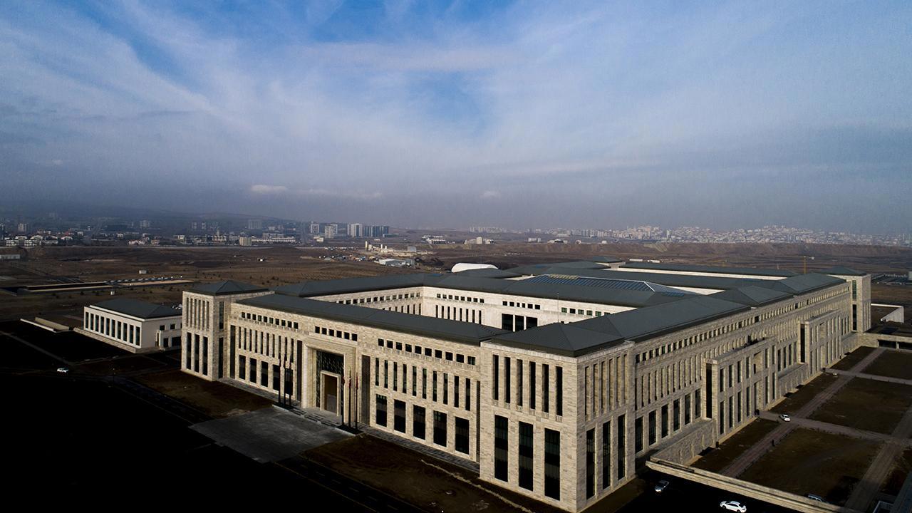 MİT Gençlerin İlgi Odağında
