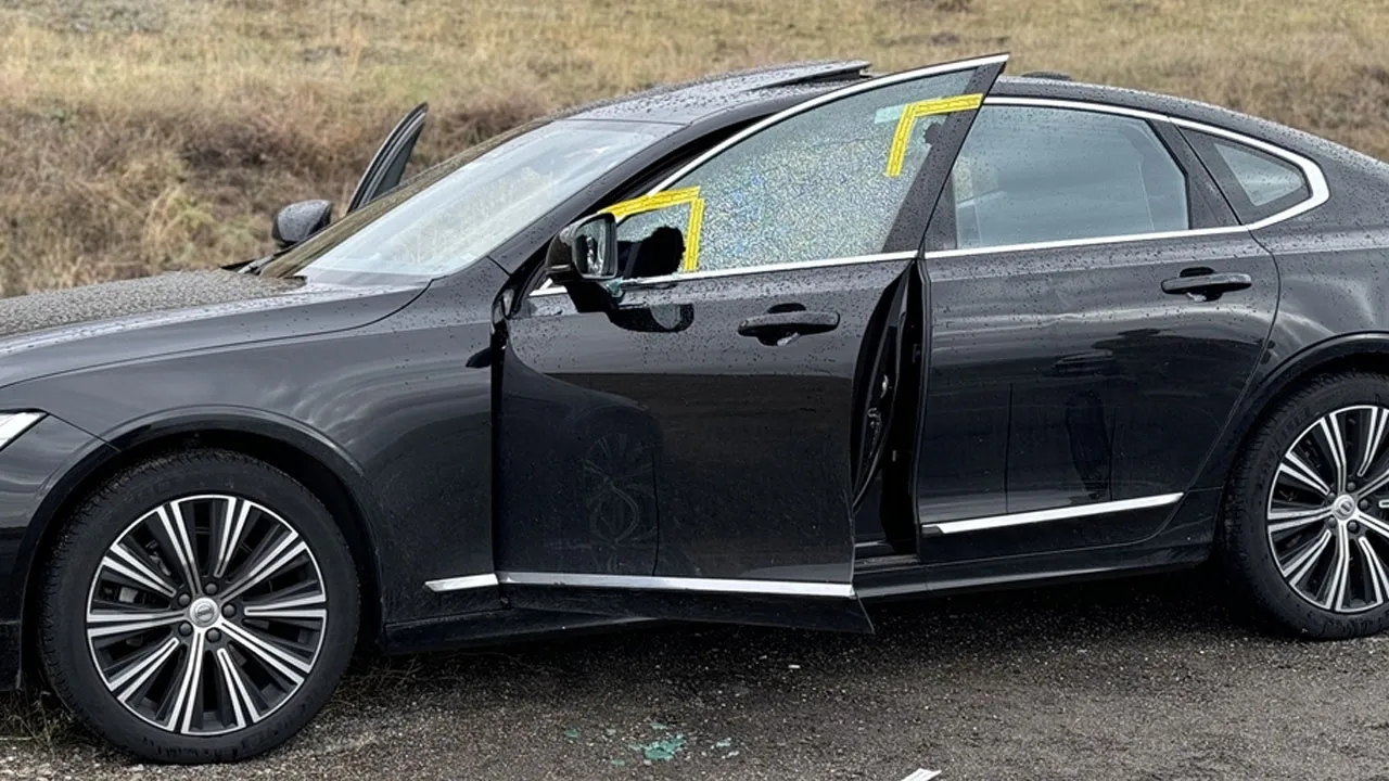 "Erzurum’da Şok Olay: Park Halindeki Otomobilde Ceset Bulundu!"