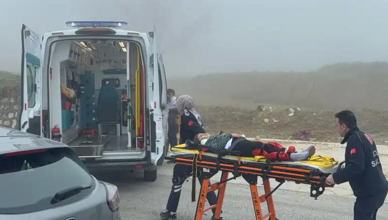Düzce’de Yoğun Sisin Yol Açtığı Kazada 6 Kişi Yaralandı