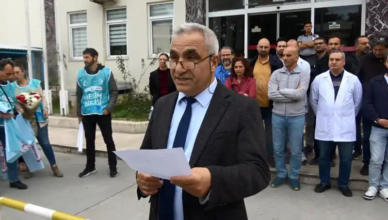 Antalya'da Doktora Yapılan Saldırı Sonrası Sağlık Çalışanları İş Bıraktı