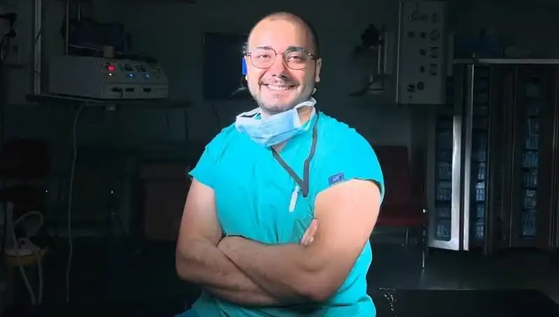 Niğde'de Hastanede Bıçaklı Saldırı: Doktor Kanlar İçinde Kaldı