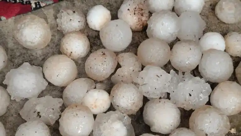 Şanlıurfa'da Şok Eden Doğa Olayı: Kar Topu Büyüklüğünde Dolu Yağışı!