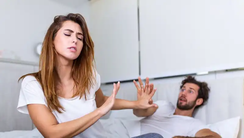 İlişki Uzmanından Çarpıcı Tespit: Aşka Hazır Olmadığınızı Gösteren 10 Belirti