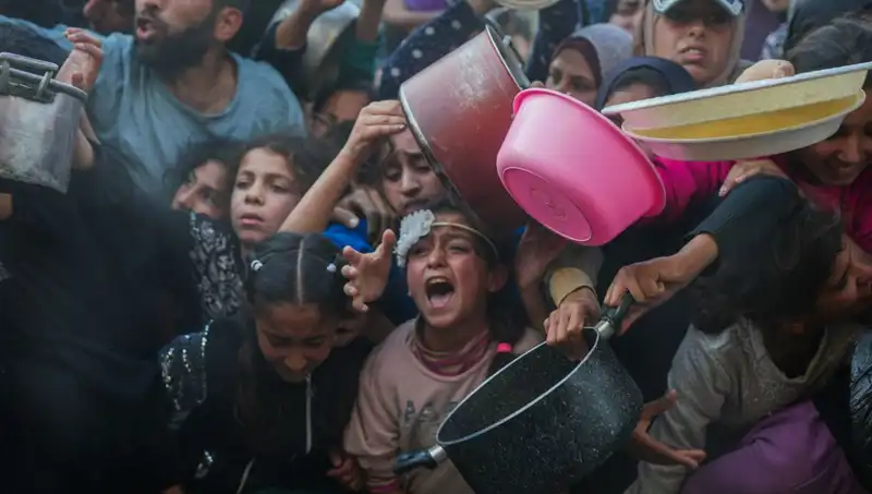 Gazze'de Açlık Krizi: Un Stokları Tükendi, Halk Tehlike Altında